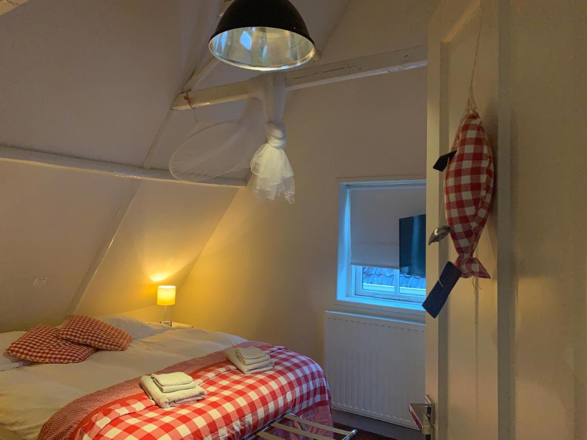De Thuiskamer In Grou Als B&B Of Vakantiehuis Luaran gambar